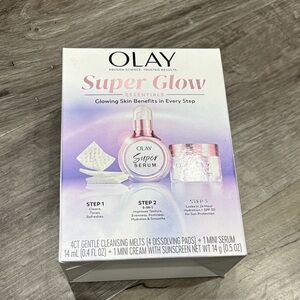 Olay Super Glow Essentials Kit